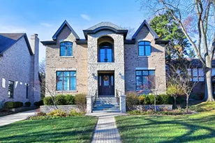 130 Oxford Ave, Clarendon Hills, IL 60514 - Photo 1