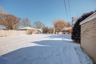 1512 N May St, Joliet, IL 60435 - Photo 10