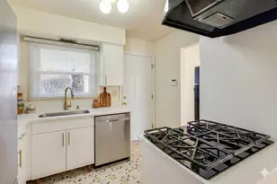 [Address not provided], Morton Grove, IL 60053 - Photo 20