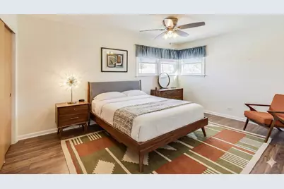 [Address not provided], Morton Grove, IL 60053 - Photo 28