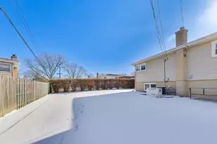 [Address not provided], Morton Grove, IL 60053 - Photo 58