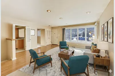 [Address not provided], Morton Grove, IL 60053 - Photo 8