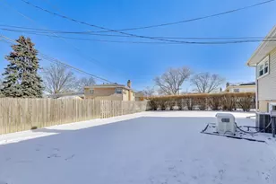 [Address not provided], Morton Grove, IL 60053 - Photo 60