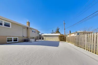 [Address not provided], Morton Grove, IL 60053 - Photo 56