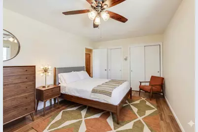 [Address not provided], Morton Grove, IL 60053 - Photo 30