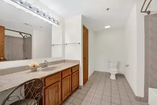 2260 S Grace St, Lombard, IL 60148 - Photo 14