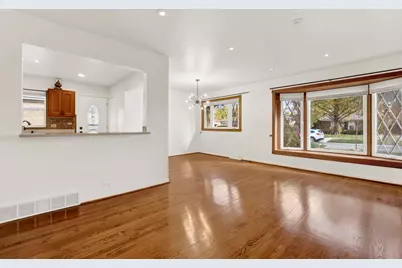 9410 Lawler Avenue, Skokie, IL 60077 - Photo 6