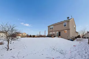 340 Town Center Blvd, Gilberts, IL 60136 - Photo 30