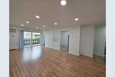 6 Parkside Court #2, Vernon Hills, IL 60061 - Photo 2