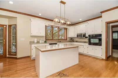 55 Oak Creek Drive, Yorkville, IL 60560 - Photo 8