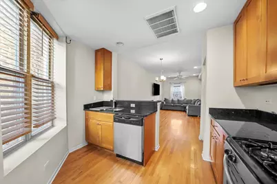 4709 N Lawndale Avenue #2W, Chicago, IL 60625 - Photo 8