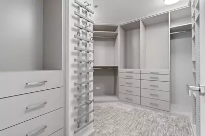 950 N Michigan Avenue #4605, Chicago, IL 60611 - Photo 28