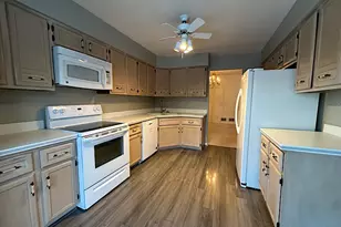 19W244 Governors Trail, Oak Brook, IL 60523 - Photo 6