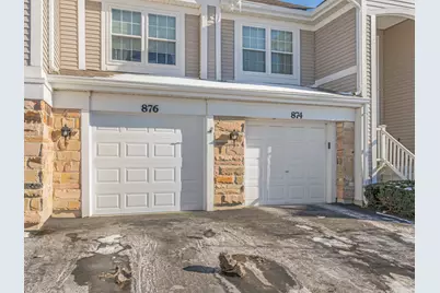 876 Brompton Court #876, Carol Stream, IL 60188 - Photo 4