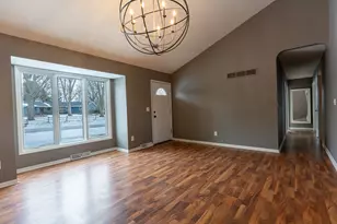 8628 Byron Hills Dr, Byron, IL 61010 - Photo 6