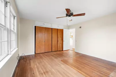 4715 W Crystal Lake Road, McHenry, IL 60050 - Photo 10