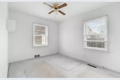 4715 W Crystal Lake Road, McHenry, IL 60050 - Photo 14