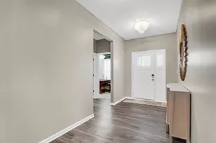 1651 Innsbrook Ct, Fox Lake, IL 60020 - Photo 2