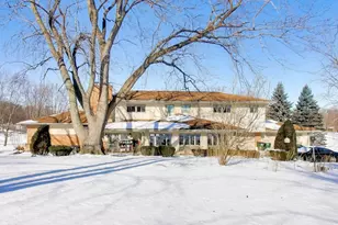 926 Braeburn Rd, Inverness, IL 60067 - Photo 1