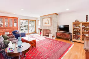 926 Braeburn Rd, Inverness, IL 60067 - Photo 6