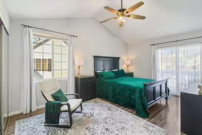 241 W Whispering Oaks Lane, Round Lake, IL 60073 - Photo 12