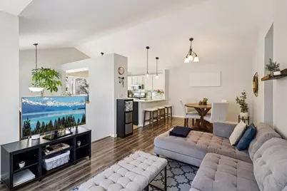 241 W Whispering Oaks Lane, Round Lake, IL 60073 - Photo 4