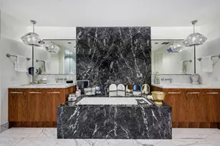 180 E Pearson St, Chicago, IL 60611 - Photo 20