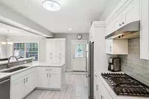 846 Wagner Rd, Glenview, IL 60025 - Photo 6