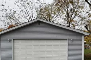 102 8th Ave, Mendota, IL 61342 - Photo 12