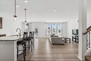 4241 Wanderlust Dr, Algonquin, IL 60102 - Photo 2