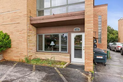 175 N Washington Street, Wheaton, IL 60187 - Photo 2