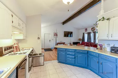 13076 W Pickford Street, Wadsworth, IL 60083 - Photo 8