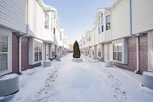 5039 Warren St, Skokie, IL 60077 - Photo 2