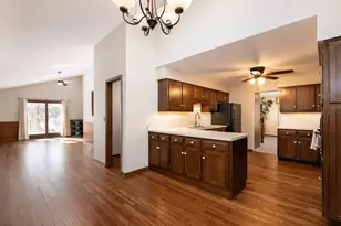 10567 Waterford Dr, Westchester, IL 60154 - Photo 12