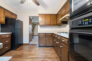 10567 Waterford Dr, Westchester, IL 60154 - Photo 16