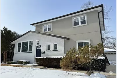 586 N 7th Avenue, Des Plaines, IL 60016 - Photo 1