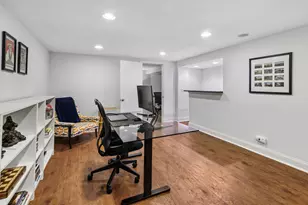 701 Peterson Ave, Park Ridge, IL 60068 - Photo 18