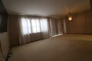 18 Forest Wood Ln, Park Forest, IL 60466 - Photo 4