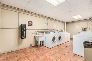 1043 S York Rd, Bensenville, IL 60106 - Photo 18