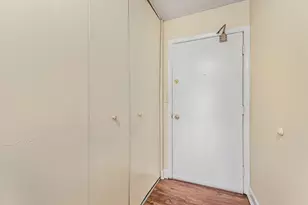 1043 S York Rd, Bensenville, IL 60106 - Photo 4