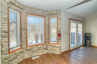 107 S River Road, McHenry, IL 60051 - Photo 8