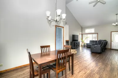 107 S River Road, McHenry, IL 60051 - Photo 10