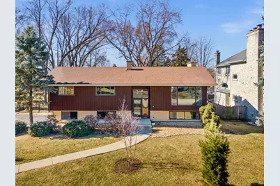 611 Clover Court, Naperville, IL 60540 - Photo 2