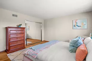 611 Clover Ct, Naperville, IL 60540 - Photo 20