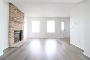 774 Hyacinth Ln, Dekalb, IL 60115 - Photo 4