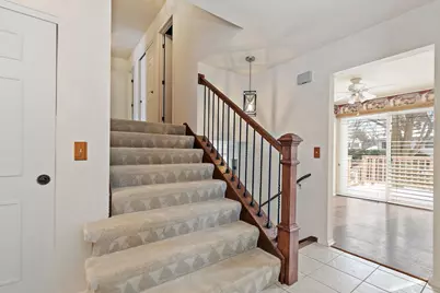 1021 Abbey Drive, Crystal Lake, IL 60014 - Photo 10