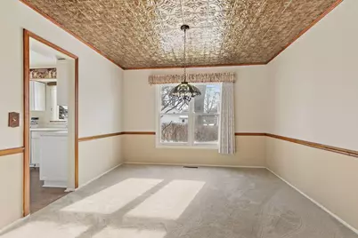 1021 Abbey Drive, Crystal Lake, IL 60014 - Photo 6