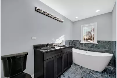 6532 W 112th Street, Worth, IL 60482 - Photo 14