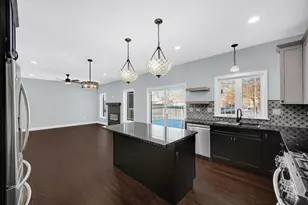 6532 W 112th St, Worth, IL 60482 - Photo 12