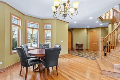 1707 W Lincoln Street, Mount Prospect, IL 60056 - Photo 2